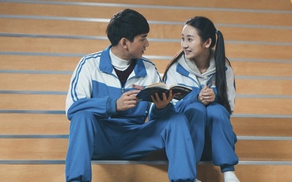 “Tuổi Thanh Xuân Bên Nhau” và những mối tình thơ gây tiếc nuối
