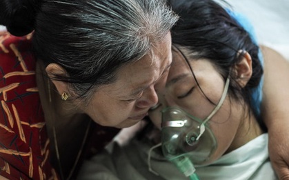 Người mẹ công an "từ chối chữa ung thư để cứu con" vừa qua đời