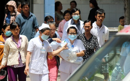Bé 4 tháng tuổi chết sau khi tiêm vắcxin Quinvaxem
