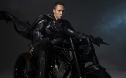 Kim Lý nhập vai siêu anh hùng trong bộ ảnh mới