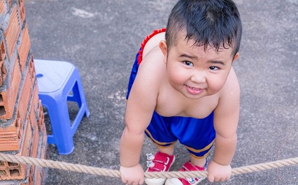 Các nhóc tì của “Bảo Mẫu Siêu Quậy 2” khoe thân hình… không múi