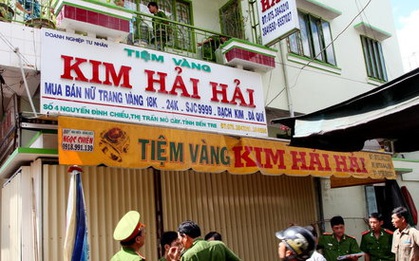 Trộm đột nhập tiệm vàng ở Bến Tre lấy 120 lượng vàng