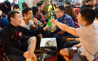 77% đàn ông VN uống rượu bia, đứng đầu thế giới