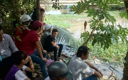 Đi giăng câu phát hiện xác người trôi sông