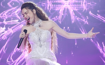 Liveshow Love Songs của Hồ Ngọc Hà: Bất ngờ từ câu chuyện âm nhạc đến giọng hát đầy "lửa"