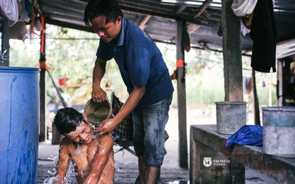 Có một người chồng như thế: Ở rể, không sinh con, dành hết thời gian nuôi mẹ vợ và 3 đứa cháu tật nguyền của vợ
