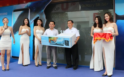 Ngày mở bán S8/S8+: “Dù đã đặt mua ở nhiều nơi nhưng cuối cùng tôi vẫn đến mua tại FPT Shop!”