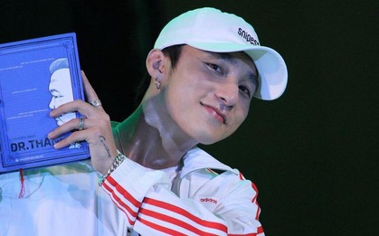 Sơn Tùng MT-P bất ngờ khi bài hit tặng cha là cảm hứng hoàn thành tự truyện của ái nữ nhà Tân Hiệp Phát