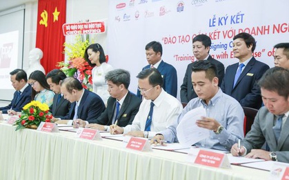 Ấn tượng với con số 85% sinh viên UEF có việc làm khi chưa tốt nghiệp