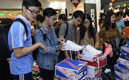 Các trung tâm thương mại lại "thất thủ" trong mùa săn sale Black Friday 2017