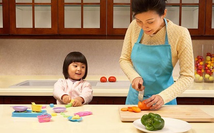 Học các bà nội trợ Nhật cách rửa bát đĩa nhanh sạch, tiết kiệm nước và tốt cho sức khoẻ