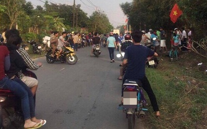 Thi thể người phụ nữ khỏa thân trong bao tải trước ngôi nhà hoang