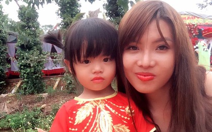 Đáp trả lời chỉ trích ham mê sắc đẹp, Phượng "Thị nở tái sinh" khoe ảnh hạnh phúc bên con gái