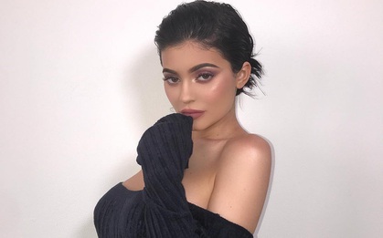 Hacker tấn công tài khoản Snapchat của Kylie Jenner và tuyên bố sẽ tung ảnh nude