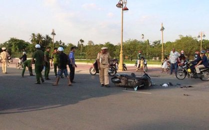 Hai xe máy đấu đầu ở Bình Dương: 2 người chết, 3 người trong gia đình nguy kịch