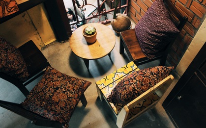 Ở ngay những khu phố Tây ồn ã, cũng có những quán cafe bình yên và xinh xắn như thế!
