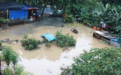 Bãi giữa sông Hồng biến thành ốc đảo sau những ngày mưa lớn, cuộc sống của người dân bị đảo lộn
