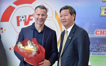 Ryan Giggs đặt bút ký hợp đồng làm Giám đốc bóng đá PVF