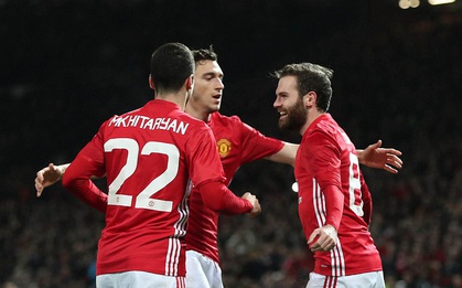 Man Utd "vô đối" đã trở lại, Liverpool hãy dè chừng