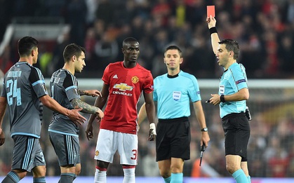 Hậu vệ Man Utd đấm đối thủ, nhận thẻ đỏ và nghỉ trận chung kết
