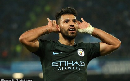 Man City giành vé đi tiếp sau cơn mưa bàn thắng ở Napoli