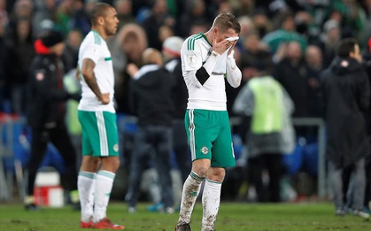 Cầu thủ Bắc Ireland bật khóc vì không được dự World Cup 2018