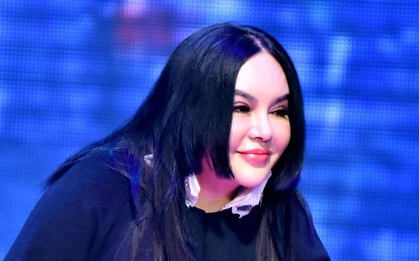 Diva U55 đình đám Trung Quốc mặt cứng đờ, biến dạng khiến netizen phát hoảng
