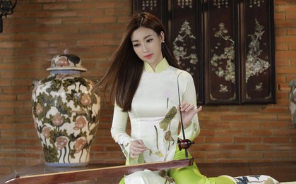 Miệt mài tập luyện đàn bầu nhưng Mỹ Linh vẫn không chiến thắng phần thi Tài năng tại Miss World 2017