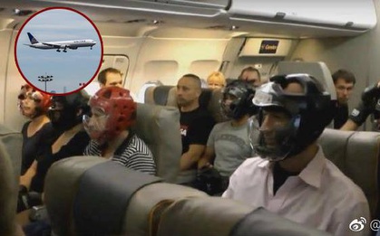 Không muốn bị thương khi đi máy bay của United Airlines, cư dân mạng kháo nhau đội mũ bảo hiểm cho chắc cú