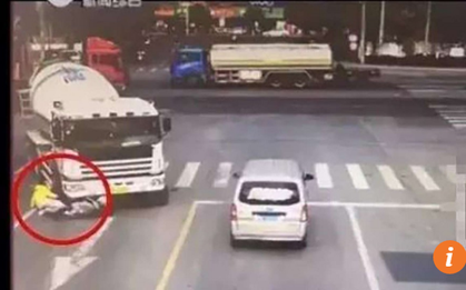 Gặp tai nạn, người mẹ dùng thân che chở cứu được con gái nhưng lại mất đi đứa con trong bụng