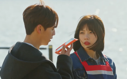 “Liar And Lover”: Vừa gặp Lee Hyun Woo đôi lần, Joy "lộ bản chất" mê trai đắm đuối!