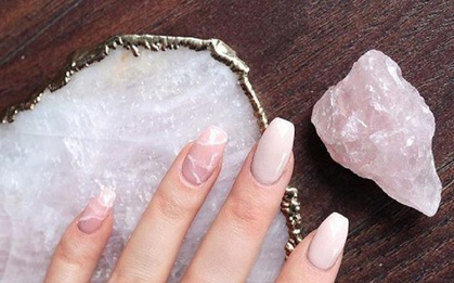 Mốt sơn móng tay đá thạch anh tuyệt đẹp khiến hội bánh bèo chết mê