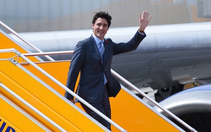 Đi công du tới đâu, Thủ tướng Justin Trudeau cũng phong thái ngời ngời, thu hút mọi ánh nhìn từ mọi người