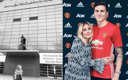 Nàng WAGs mới của Man Utd pose ảnh bên tượng Sir Alex Ferguson