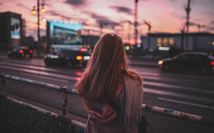 Bị gọi là ế thì sao chứ, chúng ta cứ nên kiêu hãnh với sự độc thân vui vẻ ấy đi