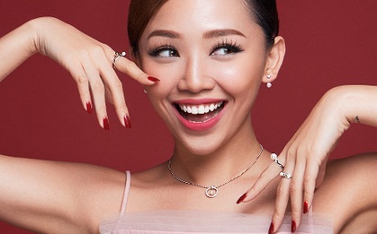 Biến hóa đa dạng với trang sức cùng Tóc Tiên