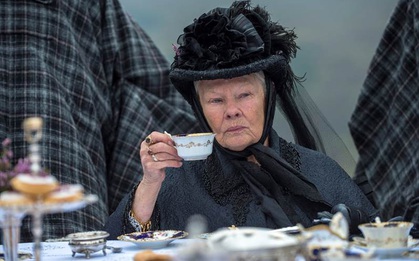 "Thủ lĩnh của điệp viên 007" Judi Dench trở lại với vai diễn Nữ hoàng Anh đầy quyền lực