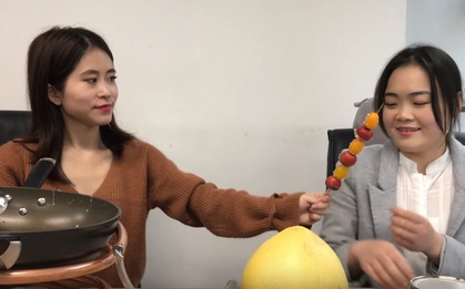 Ngồi buồn, "thánh ăn công sở" trổ tài làm kẹo hồ lô đãi hết đồng nghiệp
