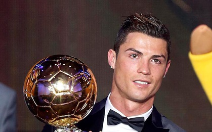 Ronaldo lại "ghi điểm" bằng hành động ấm áp tình người