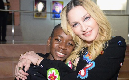 Con trai nuôi của Madonna có thể trở thành sao bóng đá
