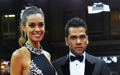 Nhan sắc siêu mẫu khiến Dani Alves từ chối Man City gia nhập PSG