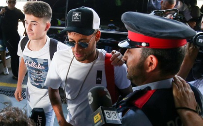 Vì sao Man Utd không thể mua Neymar?