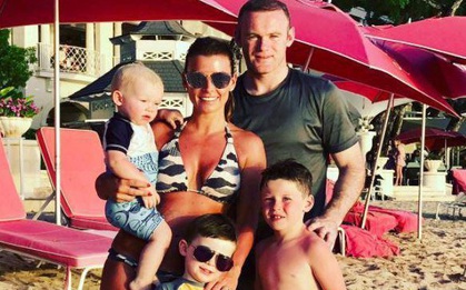 Vợ Rooney vui mừng khoe mang bầu lần thứ tư