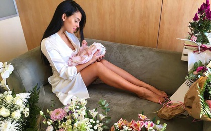 Vừa sinh con gái cho Ronaldo, Georgina vẫn giữ dáng thon gọn đến khó tin