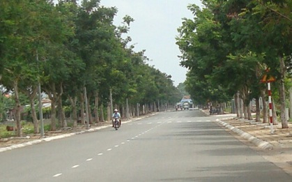 Nữ sinh bị kẻ lạ mặt dùng dao lam, rạch bắp tay trên đường đi học về