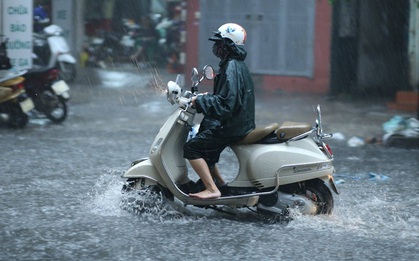 Cảnh báo: Hôm nay Hà nội có mưa to, đề phòng giông lốc và gió giật mạnh