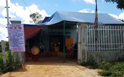 Chồng đâm vợ 36 nhát dao rồi bỏ trốn