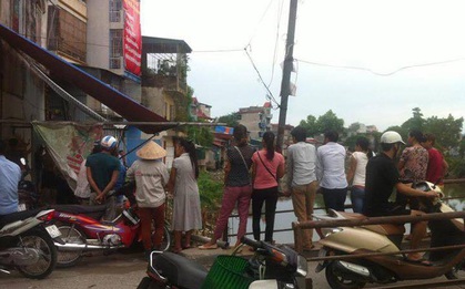 Hà Nội: Phát hiện xác người đàn ông đang phân hủy trôi trên sông