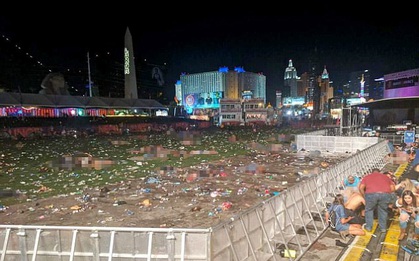 Bức ảnh gây chấn động sau thảm kịch xả súng ở Las Vegas: Cả khoảng sân đầy thi thể các nạn nhân xấu số