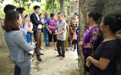 Bức xúc vì bí thư, trưởng thôn trao quà hỗ trợ lũ lụt cho vợ